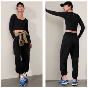 Athleta Black Celestial Utility Pant Joggers in Black Size Small New With Tags
